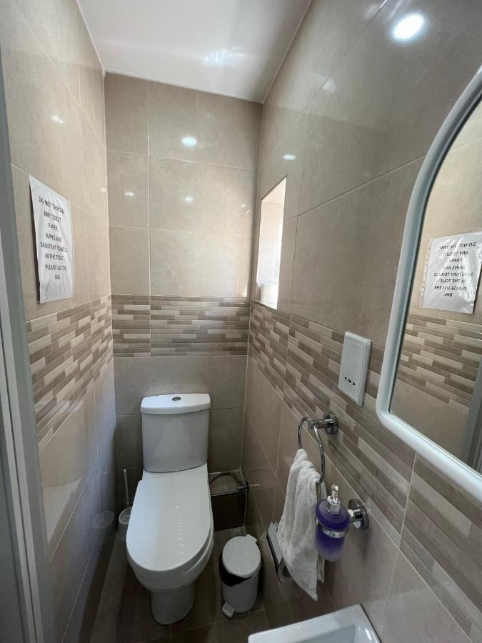Room With Private Bathroom Сліма Екстер'єр фото